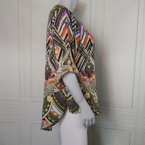 Chico's SZ 2 = Medium Multicolor Geometric Print Blouse Roll Tab Sleeve Layered - Picture 6 of 10